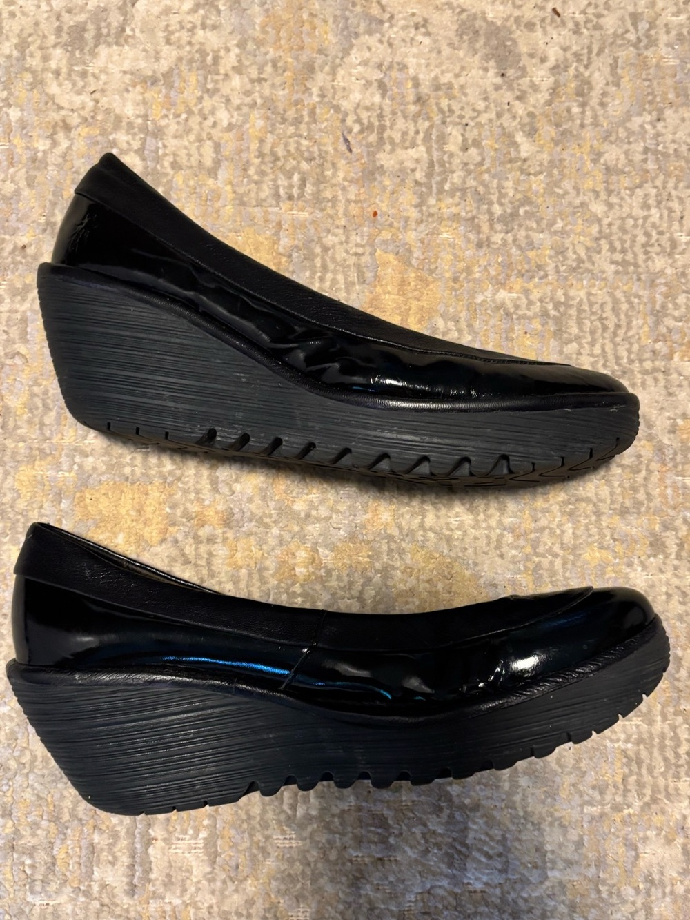 Fly London Black Leather and Patent Leather size 40 - Picture 3 of 6